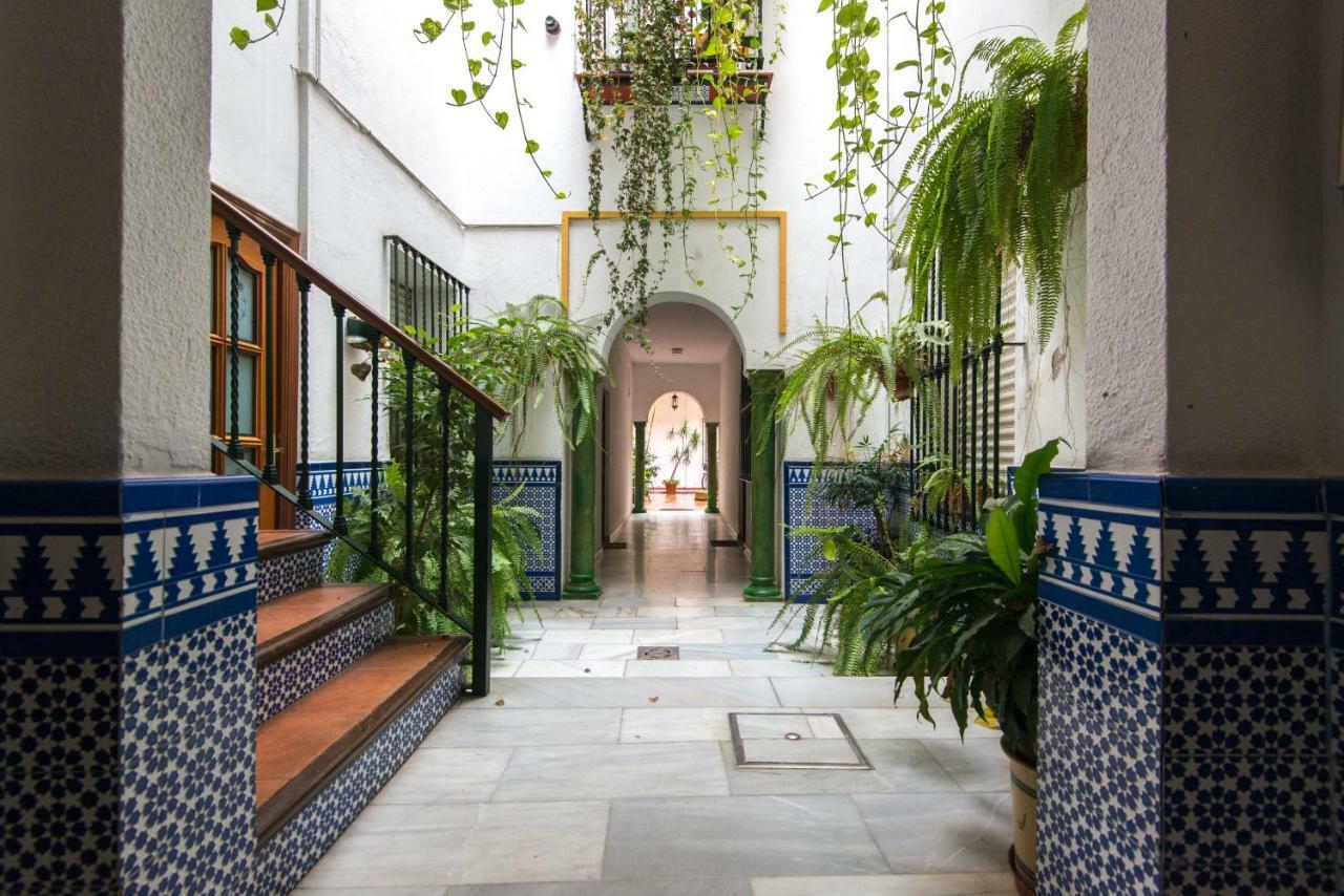 Rc Sevilla Centro Historico Catedraljuderia Esterno foto